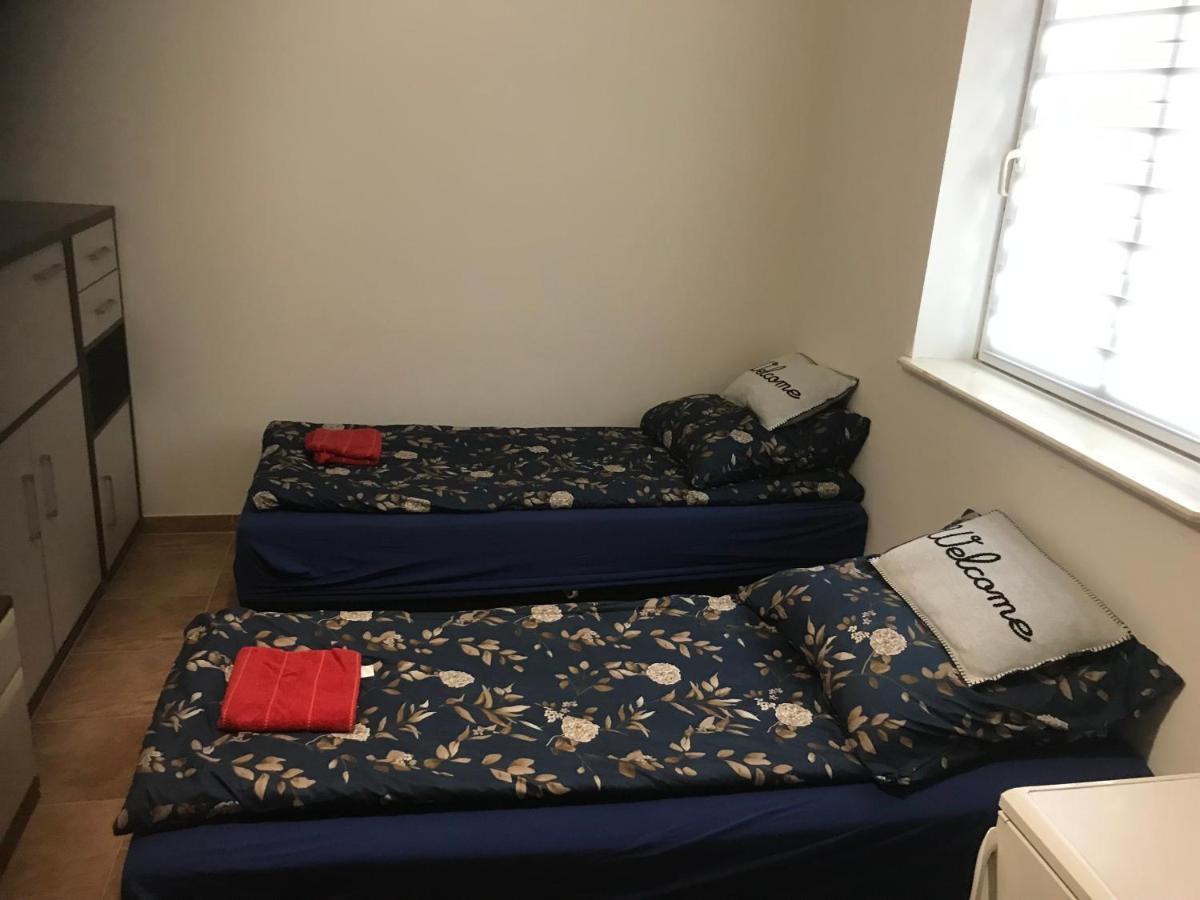 Kris Apartment Kajetany 外观 照片