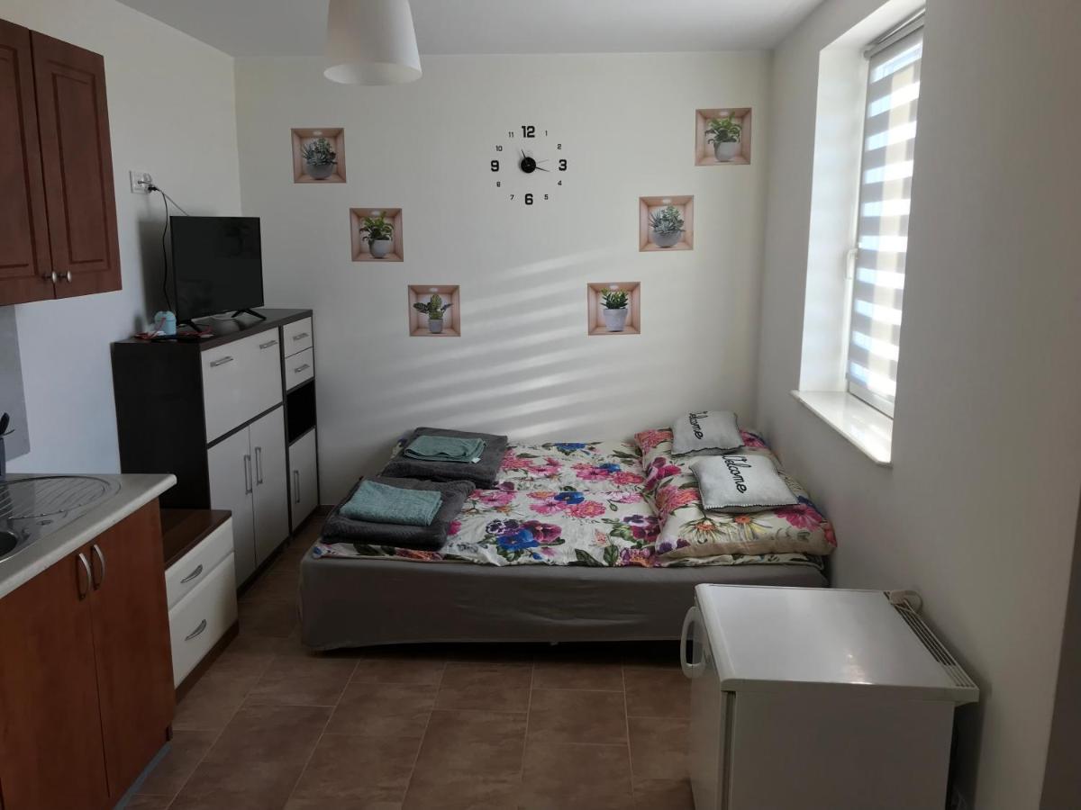Kris Apartment Kajetany 外观 照片